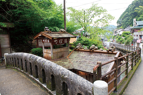 湯の峰温泉